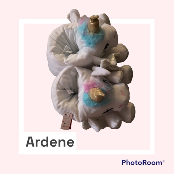 BNWT Ardene Unicorn 🦄 Plush Slippers - Picture 2 of 5